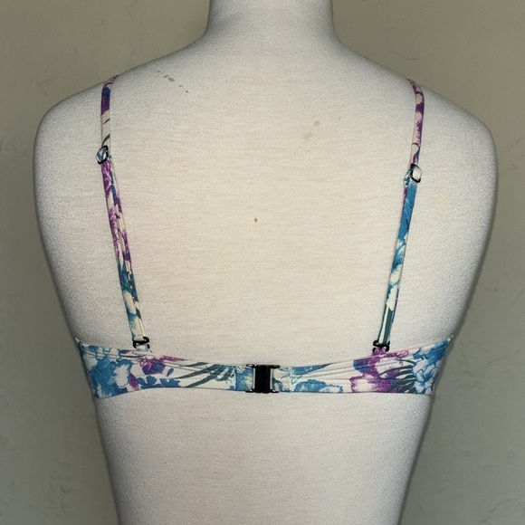 H&M blue and white floral ruffle bathing suit swim top in women’s 34B - Picture 5 of 11